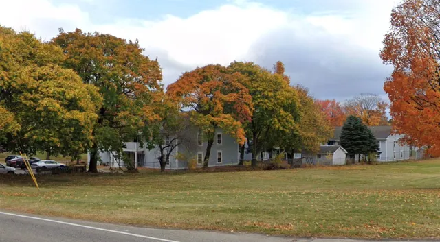 $694 | 415 North State Street, Shelby, MI 49455