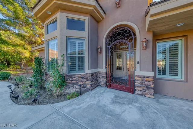 $1,195,000 | 6465 Sugar Knoll Court, Las Vegas, NV 89110
