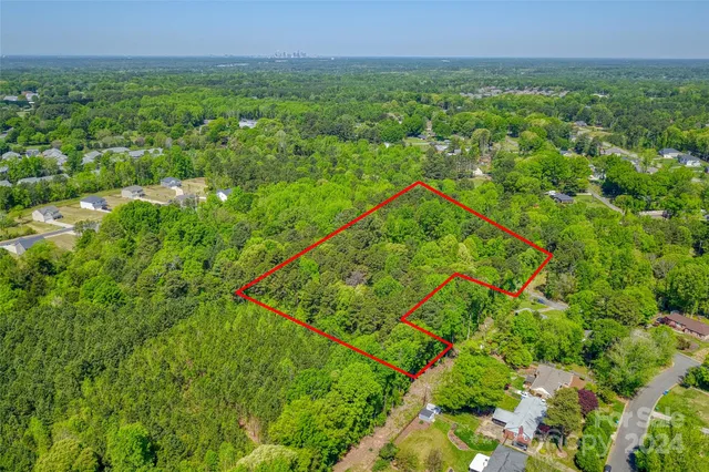 a view of a lush green field