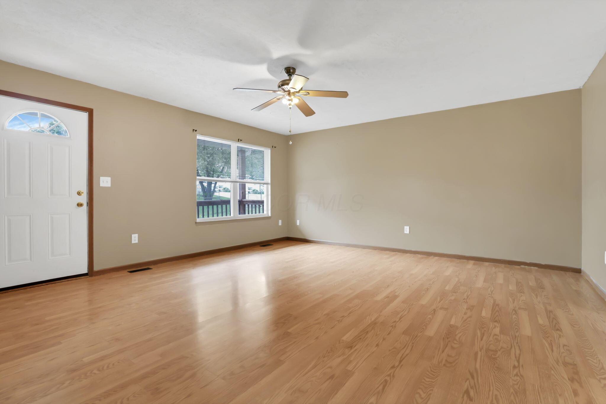 18 Neil Street Delaware, OH 43015 - Photo 6 of 20 10-web-or-mls-IMG_1782