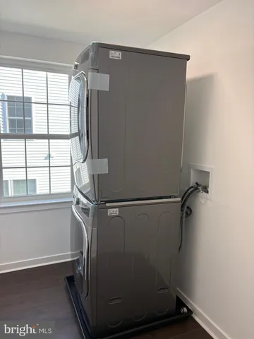 a view of a walk in closet