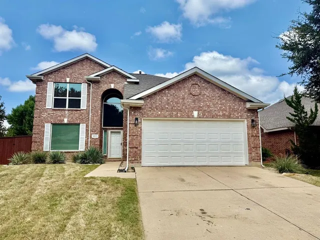 $2,300 | 3111 Hudson Drive, Corinth, TX 76210