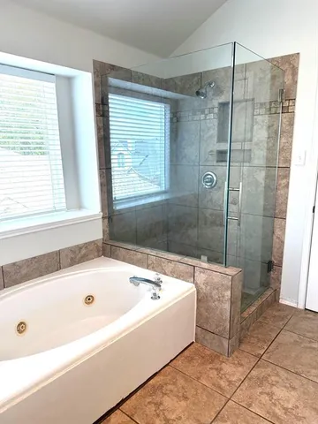 $2,300 | 3111 Hudson Drive, Corinth, TX 76210