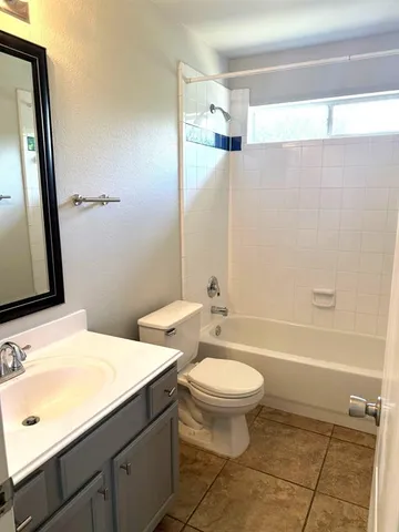 $2,300 | 3111 Hudson Drive, Corinth, TX 76210