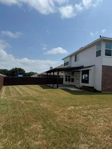 $2,300 | 3111 Hudson Drive, Corinth, TX 76210