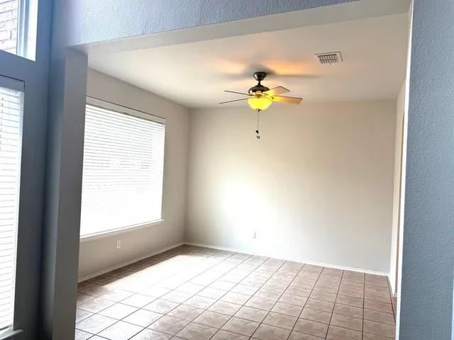 $2,300 | 3111 Hudson Drive, Corinth, TX 76210