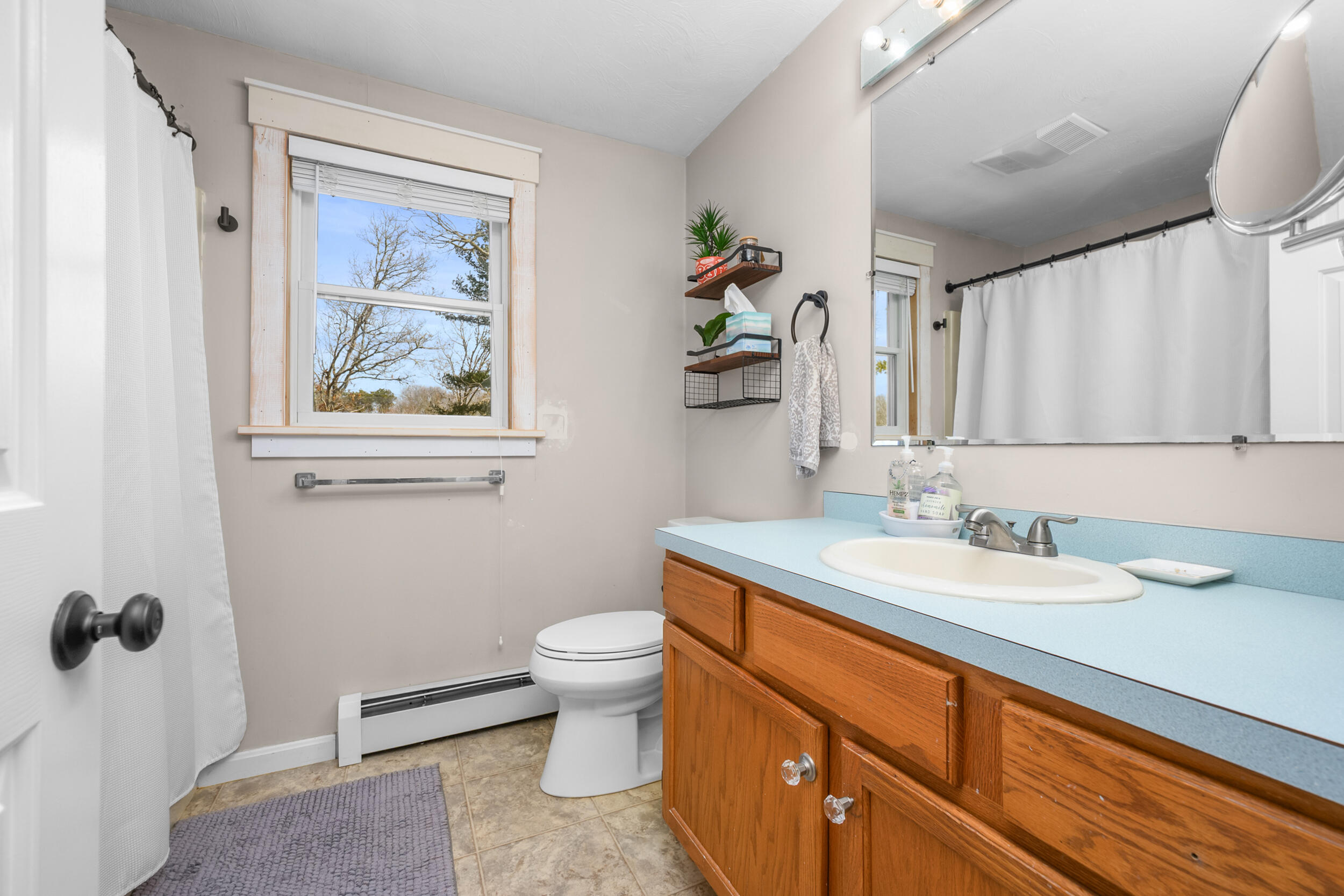 172 Skunknet Road Centerville, MA 02632 - Photo 18 of 37 2nd floor full hall bath