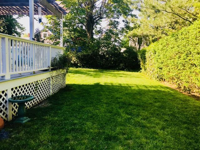 113 Upper Main Street Edgartown, MA 02539 - Photo 2 of 16 side yard
