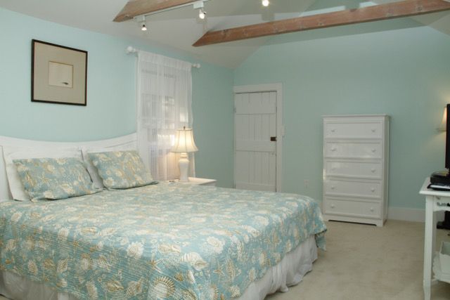 113 Upper Main Street Edgartown, MA 02539 - Photo 12 of 16 Gallery Image 12