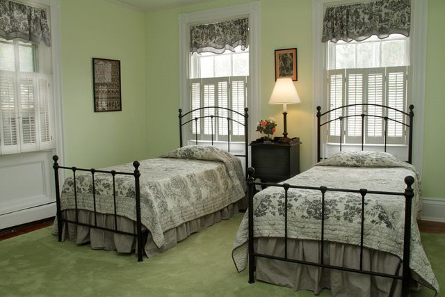 113 Upper Main Street Edgartown, MA 02539 - Photo 13 of 16 Gallery Image 13