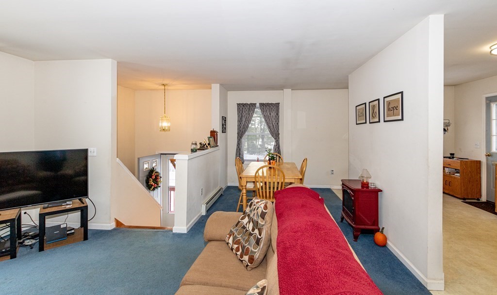 4 Lakeview Road Webster, MA 01570 - Photo 11 of 38