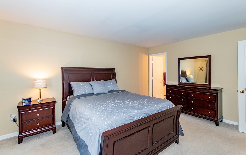 4 Lakeview Road Webster, MA 01570 - Photo 16 of 38