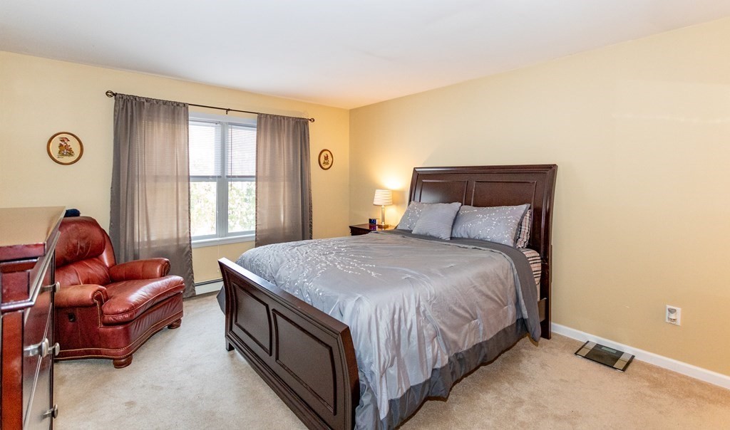 4 Lakeview Road Webster, MA 01570 - Photo 18 of 38