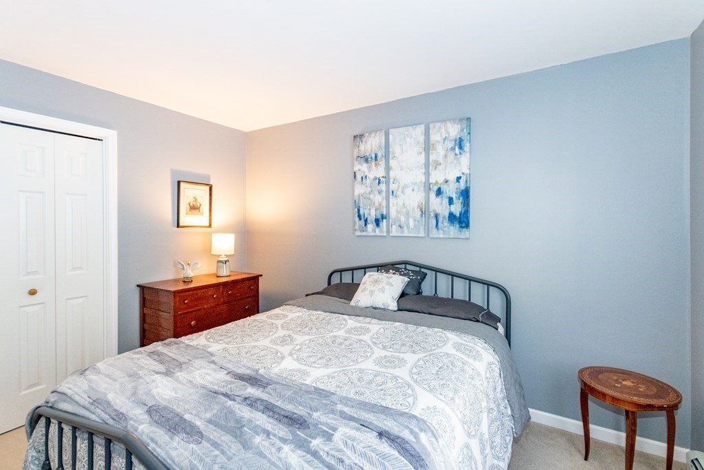 4 Lakeview Road Webster, MA 01570 - Photo 19 of 38