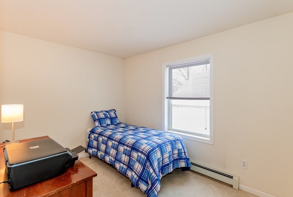 4 Lakeview Road Webster, MA 01570 - Photo 22 of 38