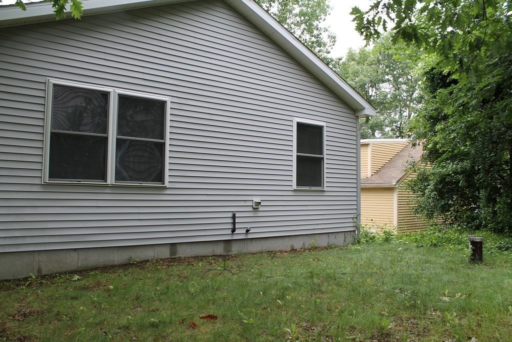 4 Lakeview Road Webster, MA 01570 - Photo 36 of 38