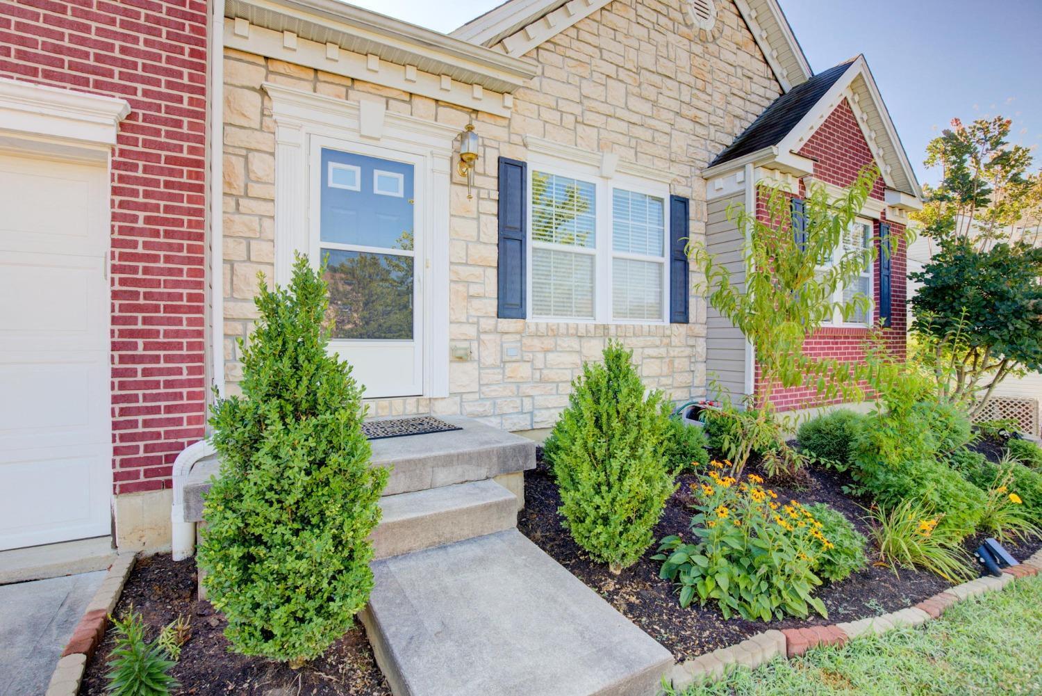 7284 Hunters Ridge Lane Cincinnati, OH 45247 - Photo 2 of 33 Gallery Image 2