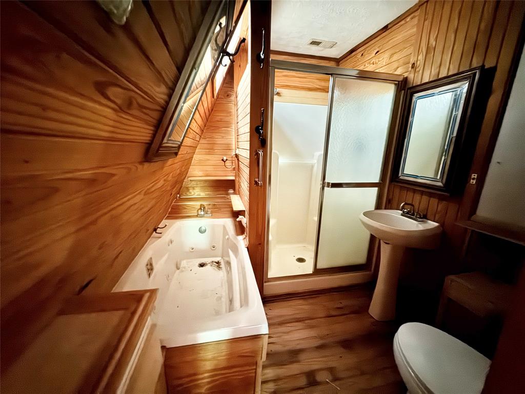 320 Hillside Ln Valley View Valley View, TX 76272 - Photo 12 of 29