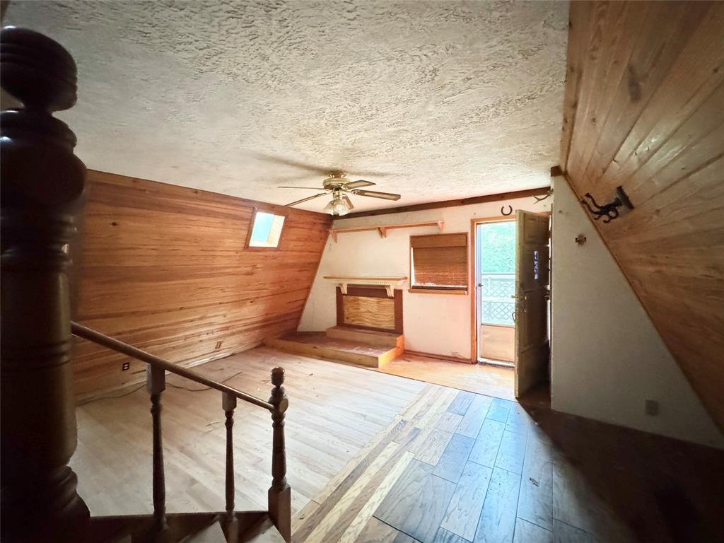 320 Hillside Ln Valley View Valley View, TX 76272 - Photo 13 of 29