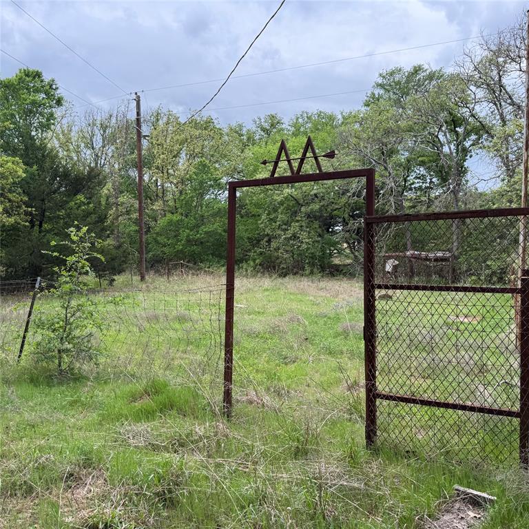 320 Hillside Ln Valley View Valley View, TX 76272 - Photo 26 of 29