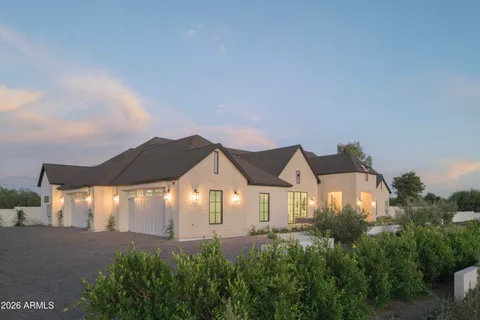 $5,994,998 | 10229 North 64th Street, Paradise Valley, AZ 85253