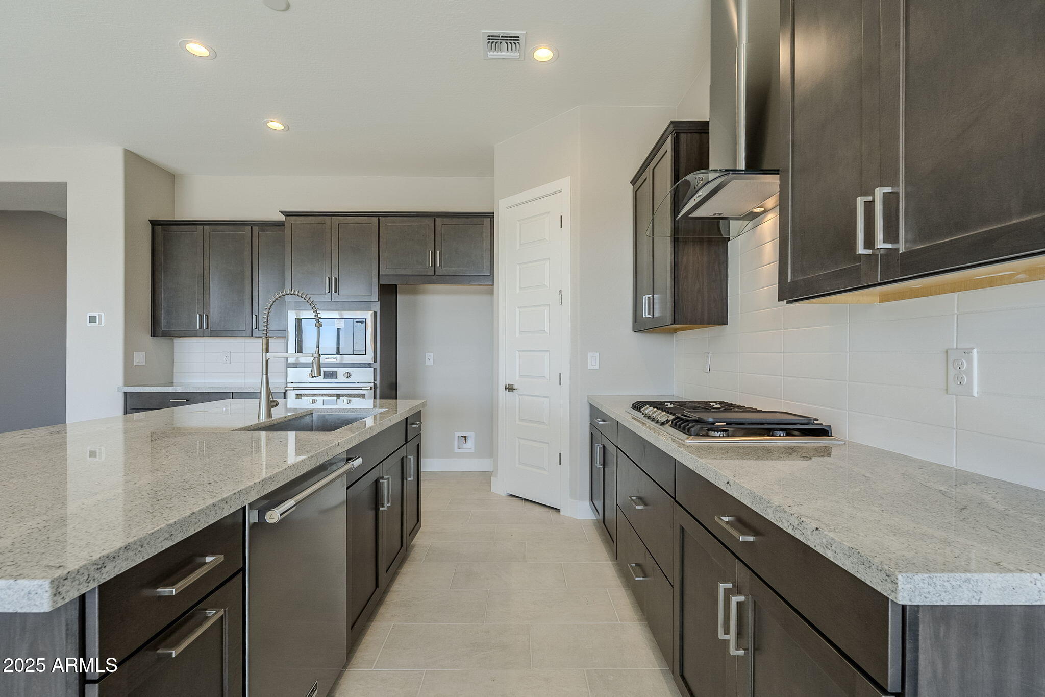 18949 West Ocotillo Road Waddell, AZ 85355 - Photo 5 of 31 Kitchen