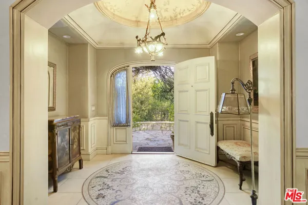 $58,000 | 821 Whittier Drive, Beverly Hills, CA 90210