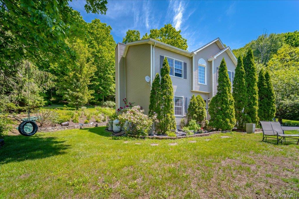 104 Wiccopee Road Putnam Valley, NY 10579 - Photo 3 of 50