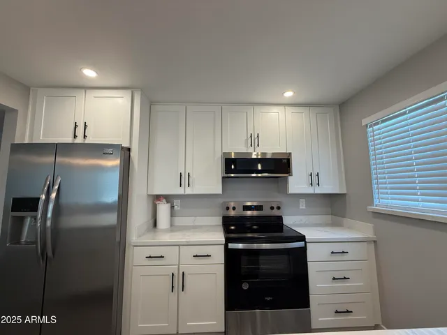 $1,195 | 6637 North 27th Avenue, Phoenix, AZ 85017