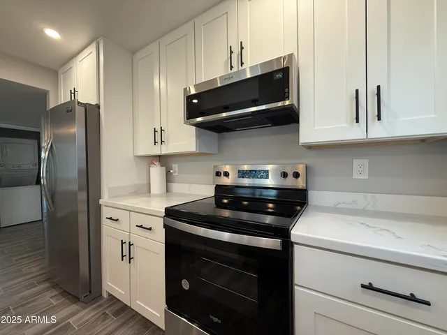 $1,195 | 6637 North 27th Avenue, Phoenix, AZ 85017