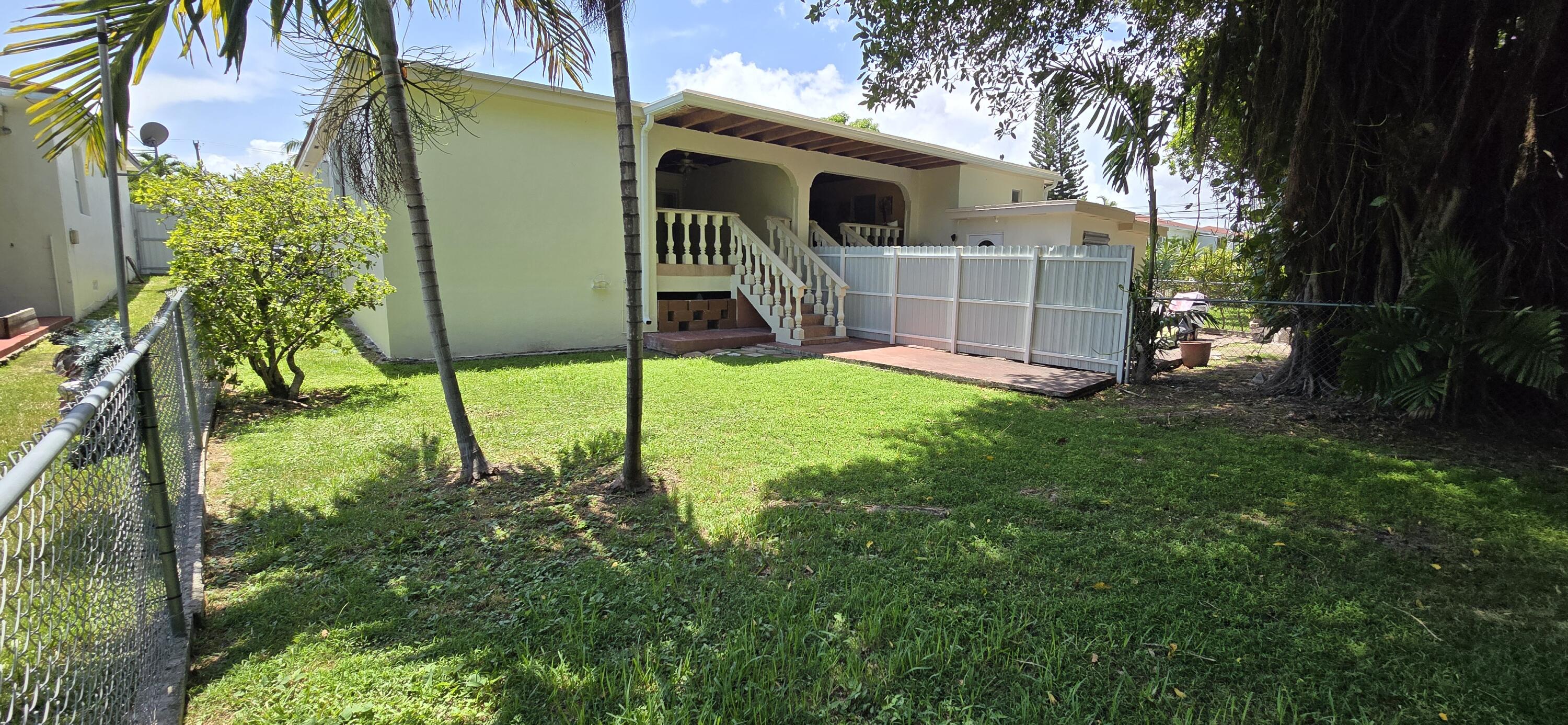 2787 Southwest 34th Court Miami, FL 33133 - Photo 3 of 22 3
