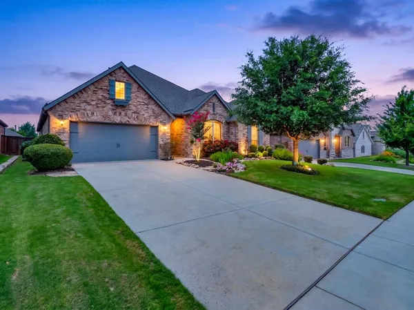 $525,000 | 3713 Wildridge Boulevard, Oak Point, TX 75068