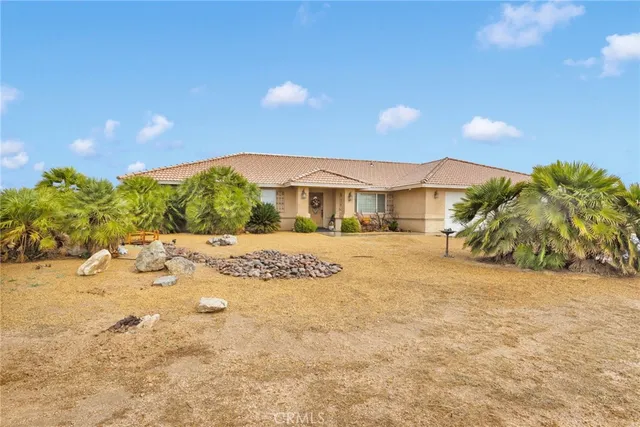 $570,000 | 21724 Hercules Street, Apple Valley, CA 92308