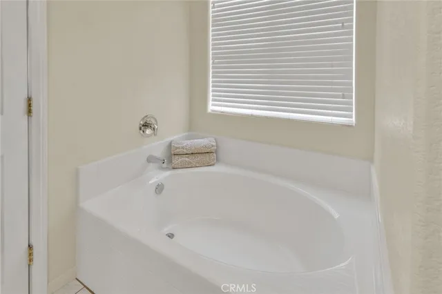 $570,000 | 21724 Hercules Street, Apple Valley, CA 92308