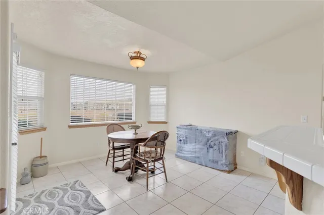 $570,000 | 21724 Hercules Street, Apple Valley, CA 92308