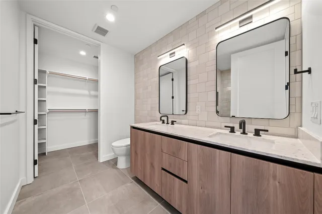 $715,000 | 84 East Avenue, Unit 2403, Austin, TX 78701