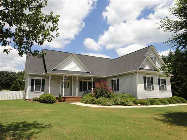 111 Inverness Way Easley, SC 29642 - Photo 1 of 25 Gallery Image 1