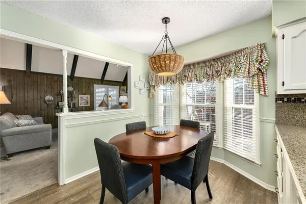 $425,000 | 10139 Earnshaw Street, Lenexa, KS 66215