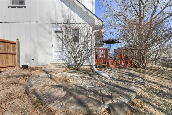 $425,000 | 10139 Earnshaw Street, Lenexa, KS 66215