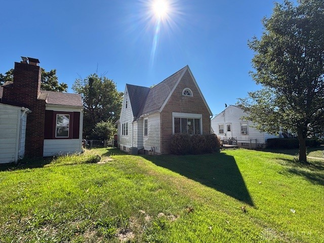 144 Fer Don Road Dayton, OH 45405 - Photo 2 of 15