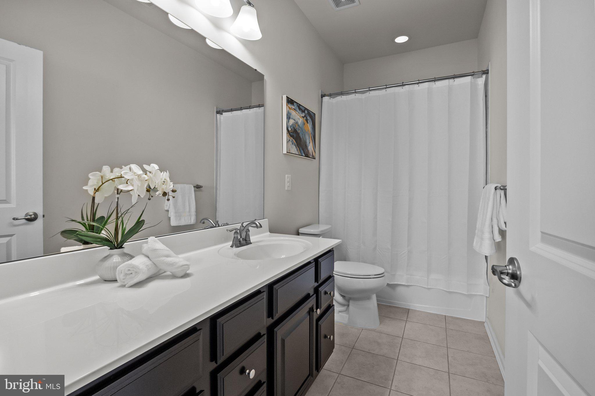 3612 Jacob Stout Road Doylestown, PA 18902 - Photo 29 of 51 Hall bath with tub/shower combo