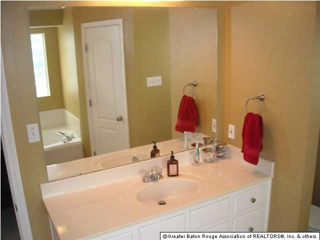 17531 Beckfield Avenue Baton Rouge, LA 70817 - Photo 13 of 19 Gallery Image 13