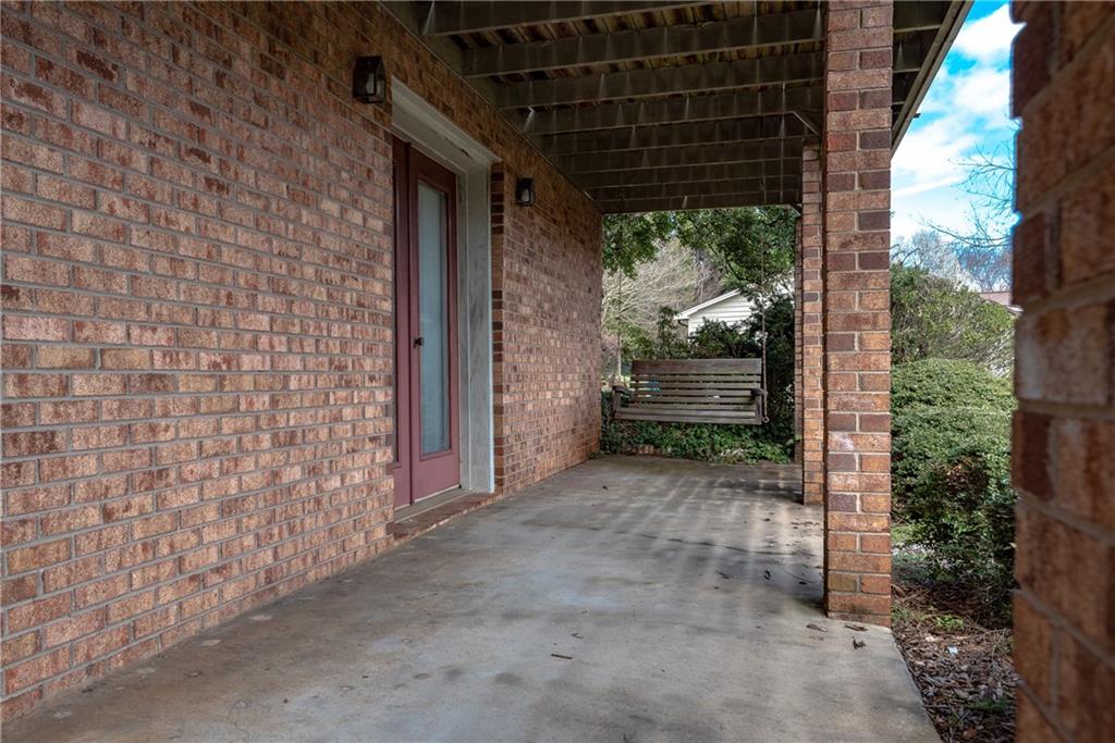 98 Cedar Road Hickory, NC 28601 - Photo 3 of 31 Gallery Image 3
