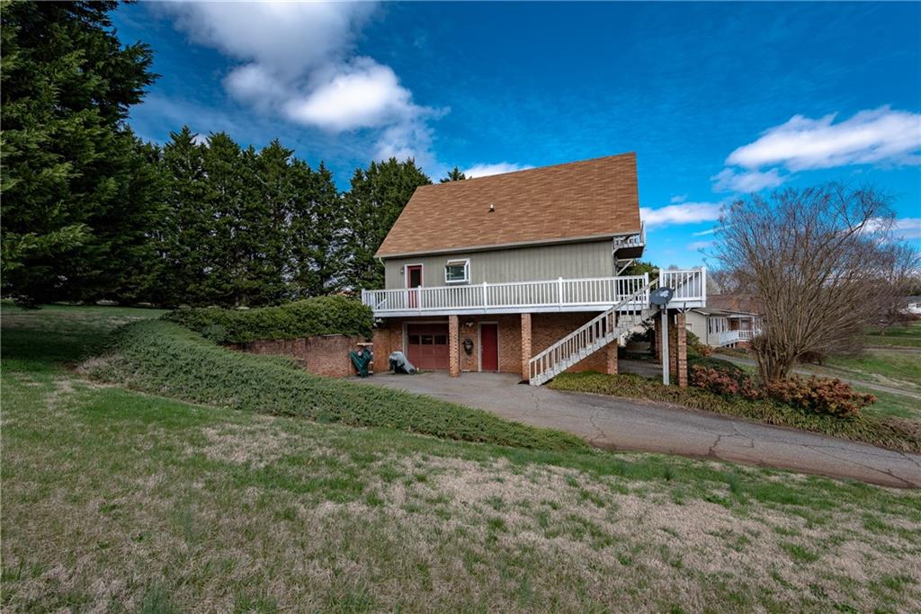 98 Cedar Road Hickory, NC 28601 - Photo 5 of 31 Gallery Image 5