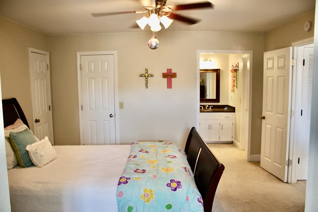 3643 Oak Ridge Lane Dothan, AL 36303 - Photo 40 of 50 Upstairs Bedroom 3