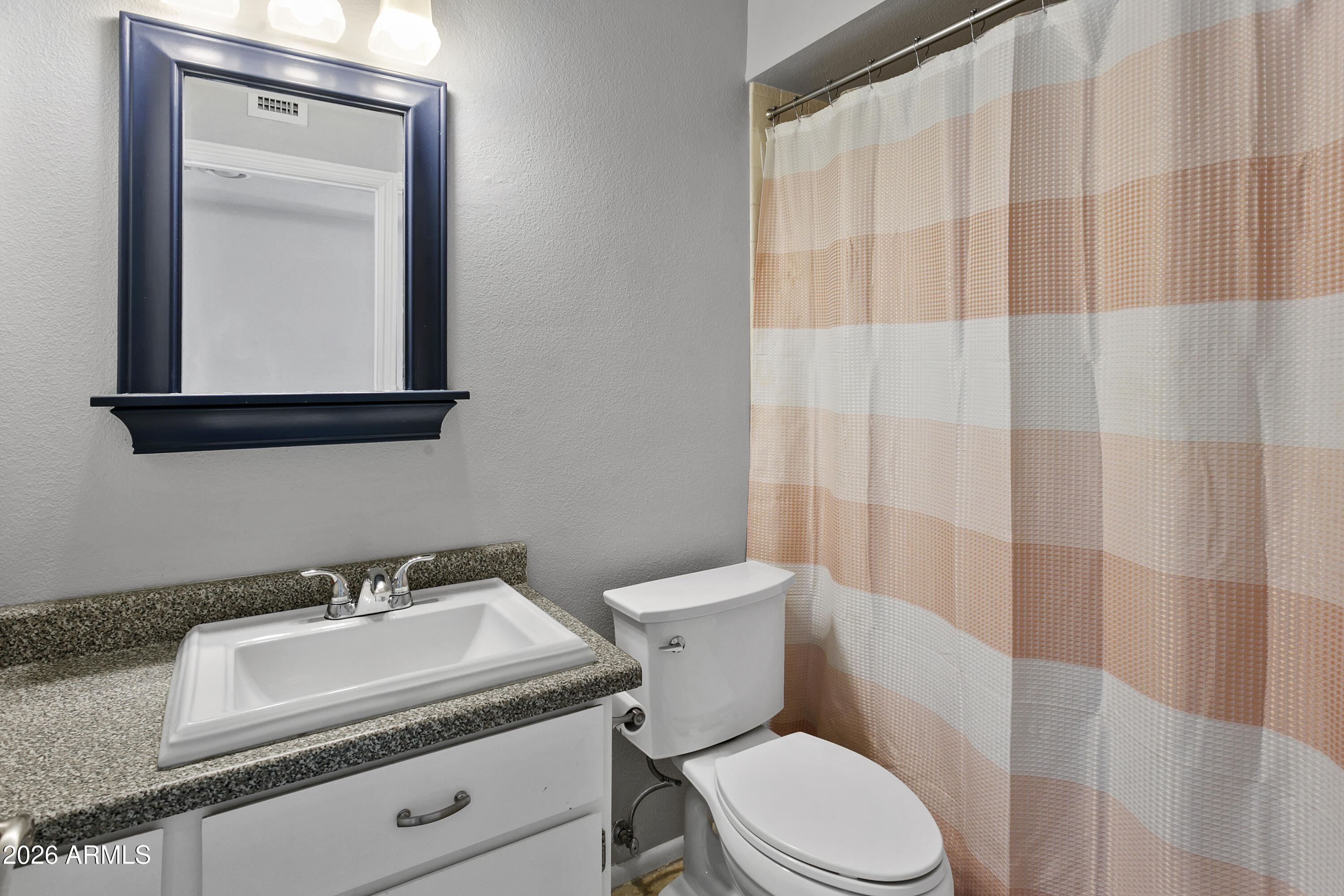 628 East Boca Raton Road Phoenix, AZ 85022 - Photo 20 of 30 Bathroom