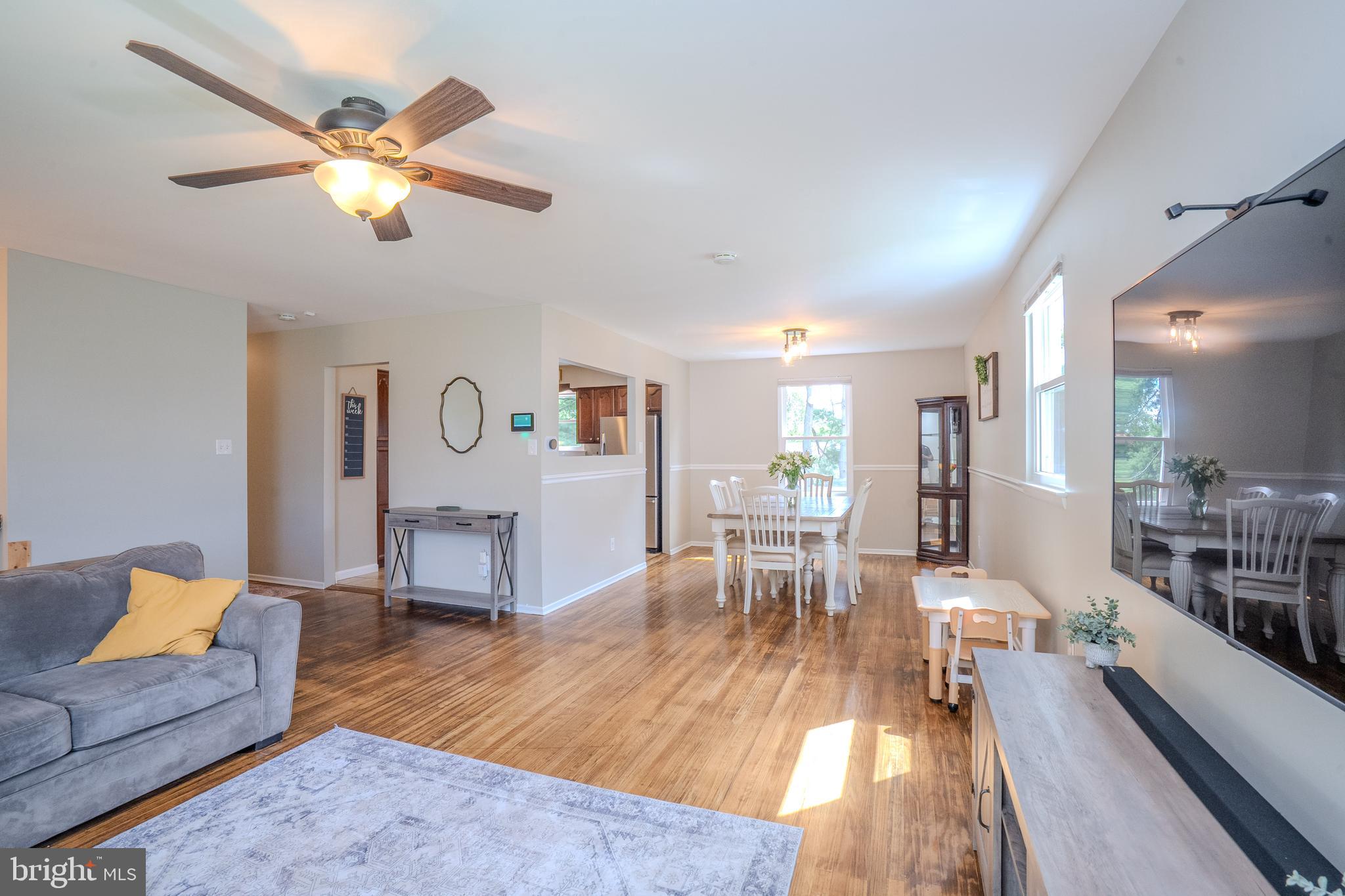 697 Cherry Tree Road Upper Chichester, PA 19014 - Photo 9 of 56
