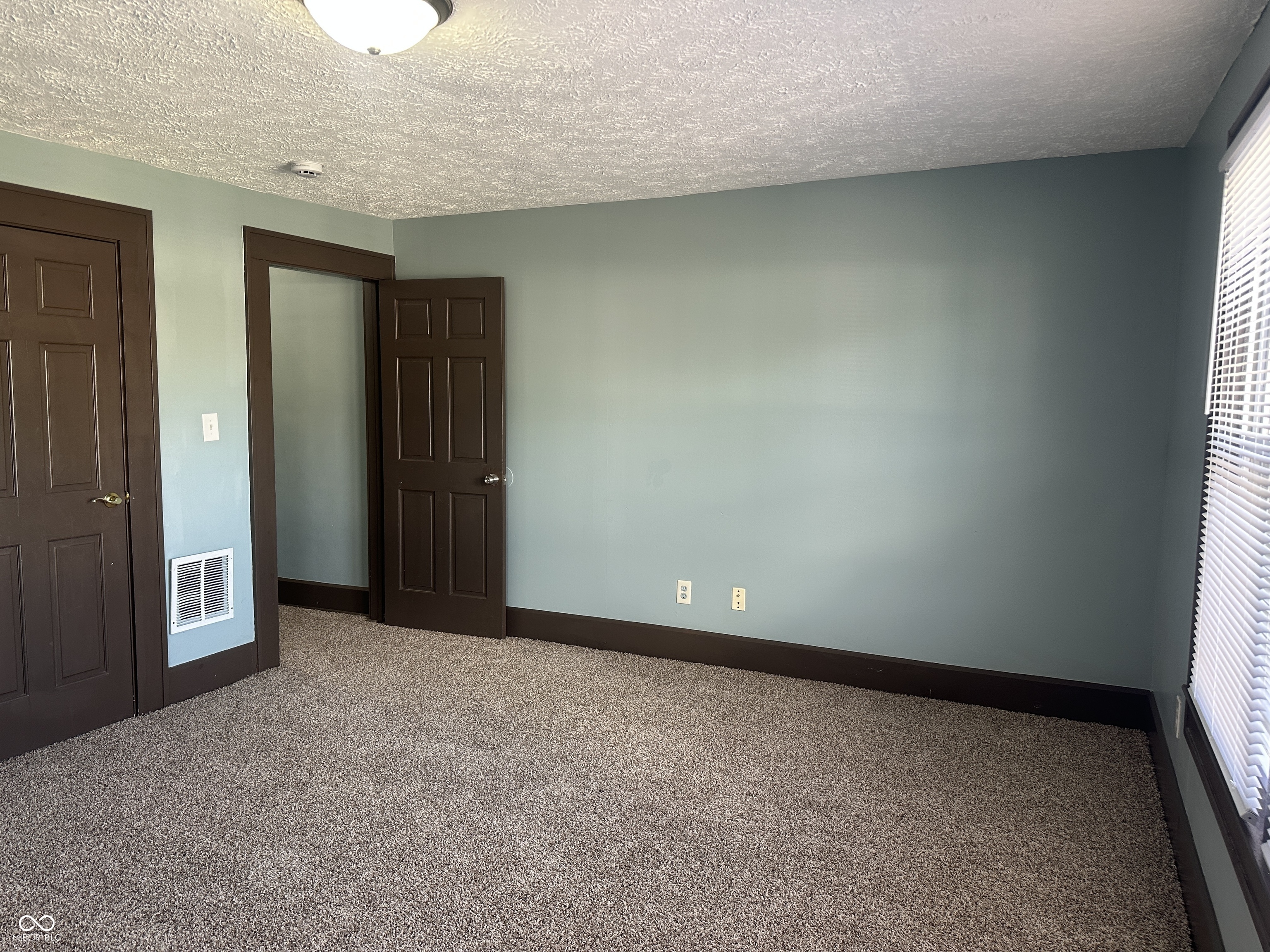 2950 Ruckle Street Indianapolis, IN 46205 - Photo 18 of 42