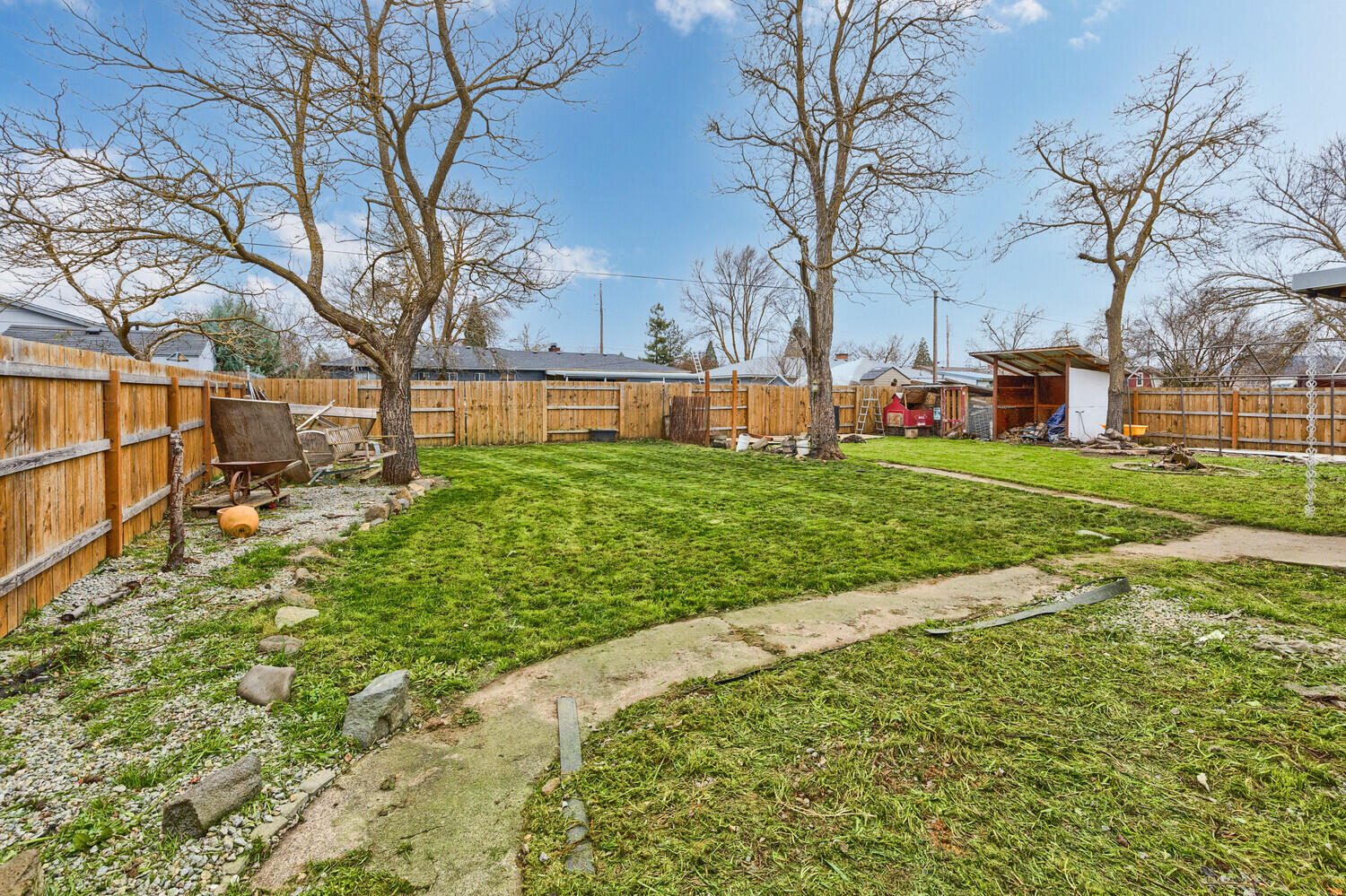 1830 Roberts Road Medford, OR 97504 - Photo 20 of 23 20