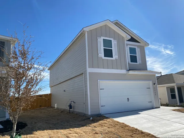 $1,750 | 3955 Trail De Paris, New Braunfels, TX 78132